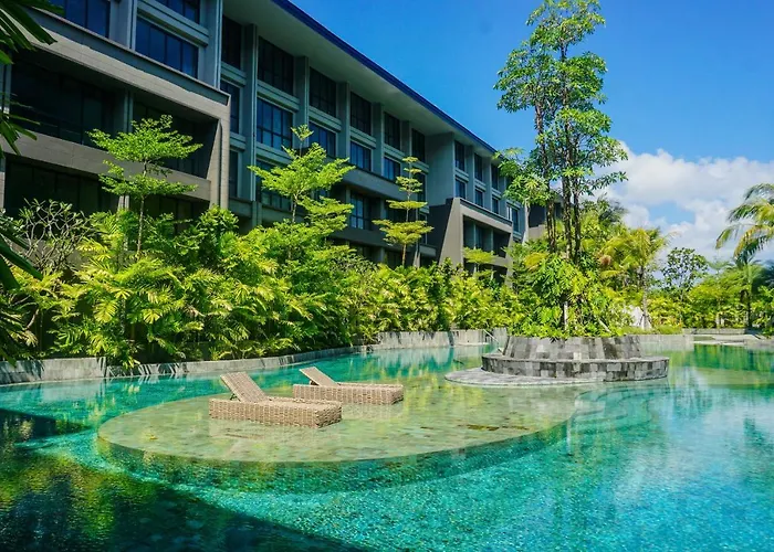 Bali Powered By Cocotel Отель 3*